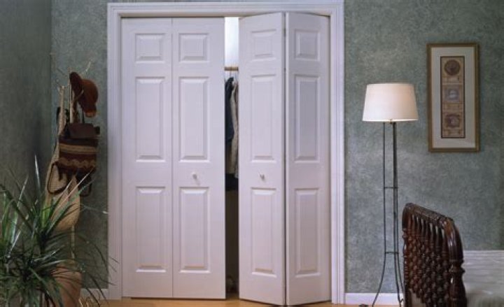 closet doors open out