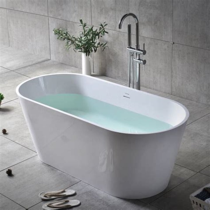 deep bathtubs