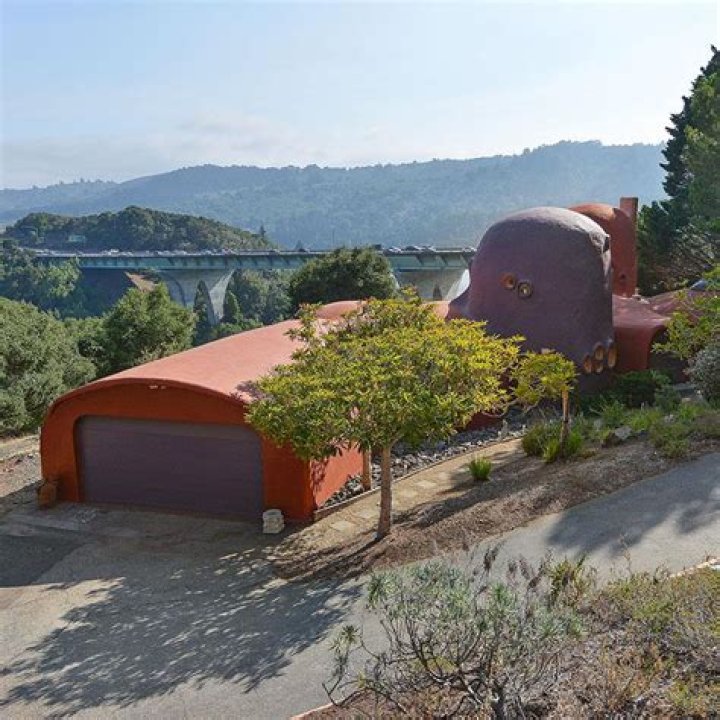 fred flintstone house california
