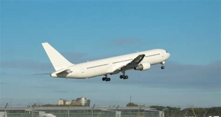 how fast does a plane go