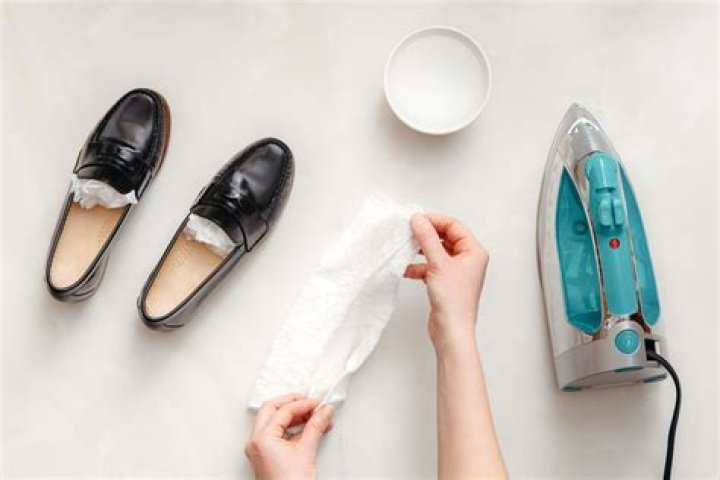 how to get creases out of shoes