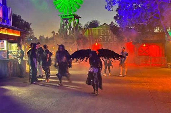 knotts scary farm 2020