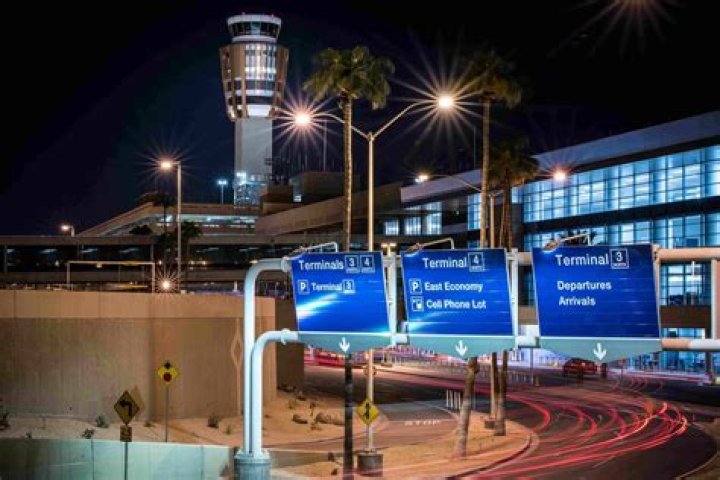 terminal 4 sky harbor